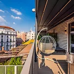 Terrazza Con Jacuzzi E Vista Iconica Sul Duomo