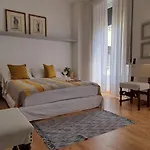 Joivy Contemporary 1-Bed Apt Near Duomo Di Milano