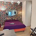 La Vecchia Milano-Les Nubles Vannucci - Il Ballatoio E Il Cortile