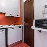 Repubblica Casati 32