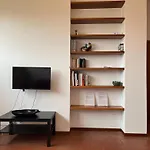Apartment Very Close To The Central Area
