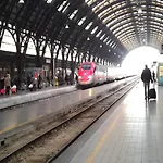 -L\' Oasi Del Turista, Room2- Central Station