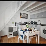 Two-Room Apartment San Babila Milan