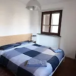 Very Central Vintage Milanese Apartment