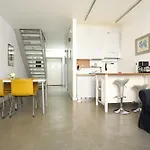 Sant Ambrogio Courtyard Room In Shared Flat