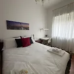 Bocconi - Porta Romana 4 Camere Da Letto Con 2 Bagni Privati