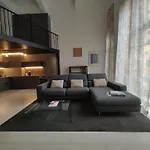Milan Space Loft - Apartment Close To M5 Subway - Free Parking - Sky & Netflix Tv