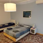 2 Minimal Rooms