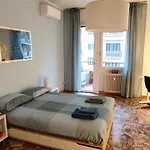 2 Minimal Rooms