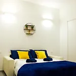 Modern & Bright Apartment Near Porta Garibaldi