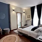 Deluxe Multispace Apartment With Green Terrace