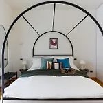 The Best Rent - Spacious Three-Bedroom Apartment In The Heart Of Milan