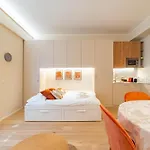 5\' From Corso Sempione Elegant Studio Apartment