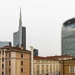 Youhosty - Gioia Tower View