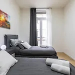 Appartamento 888 - 100Mt M1 Pasteur