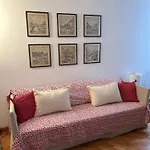 Bilocale Red House - Two Room Apartment Red House, Cosy Flat
