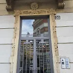 Architect\'S Nest On The Roof