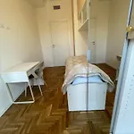 Nolo Cozy Room