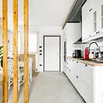 Certosa District - Modern Flat & Free Box Parking
