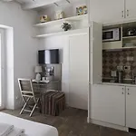 Milano Navigli Canal View Studio Apt