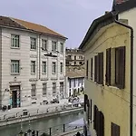 Milano Navigli Canal View Studio Apt