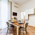 Charming Flat - Navigli, Duomo