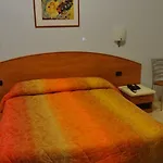 Hotel2000