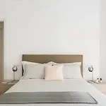 Joivy Sunny 1-Bed Flat With Balcony