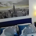 Nice Apartment In Milano, Close To Undergrond M3