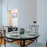 At Home Heart Of Milan - Duomo Apartment