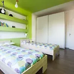 Milano Lush Contemporary Flat