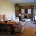 Bilocale Dotato Di Ogni Comfort
