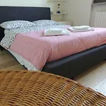 Rossi 9 Apartment