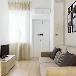 Fan House 22