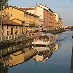 Naviglio Grande Apartment