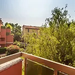 Jacuzzi Apartment