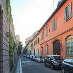 Leonardo Navigli Apartment