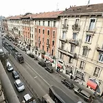Isola View Renovated Apartment