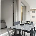 Design & New Center Apartments
