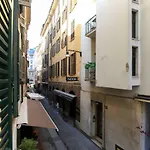 Hozyhome - Lovely Flat In Via Madonnina 23