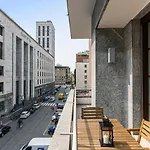 Wide And Bright Two Bedroom Apartment- Via Freguglia
