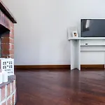 ALTIDO Big Wooden Apartment for 6 near Milano Center