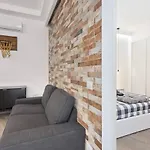 Modern&new flat in Duomo area