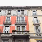 Golden Navy Design Apartment In Porta Venezia