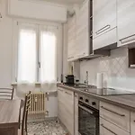 Guesthero Apartment Milano - Porta Genova M2