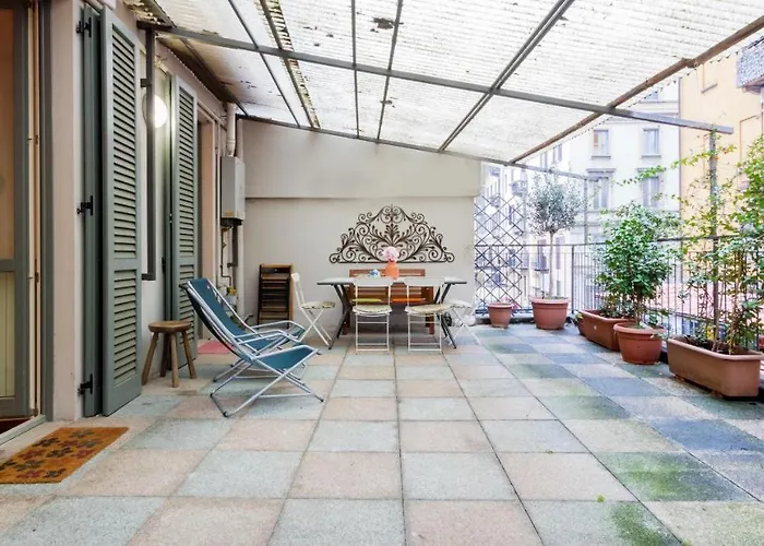 Joivy Apt For 6 With Big Terrace In Milan Centro Storico