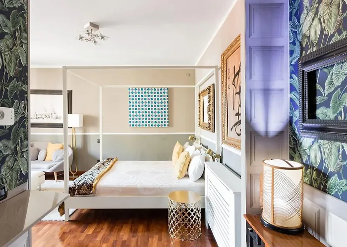Golden Suite Apartment & Day Use