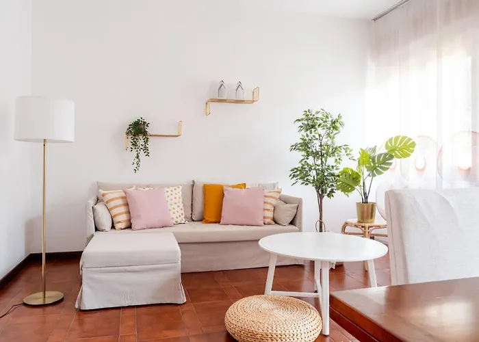 The Best Rent - Large And Bright Two-Bedrooms Apartment With Balcony