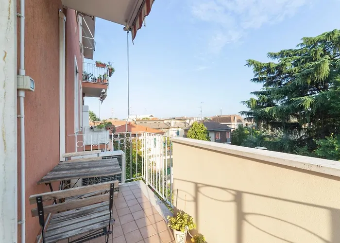 Precotto Comfortable Flat With Balcony