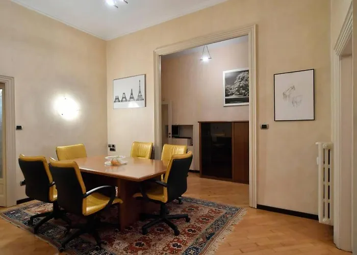 Ampio appartamento Milano Centro Crocetta